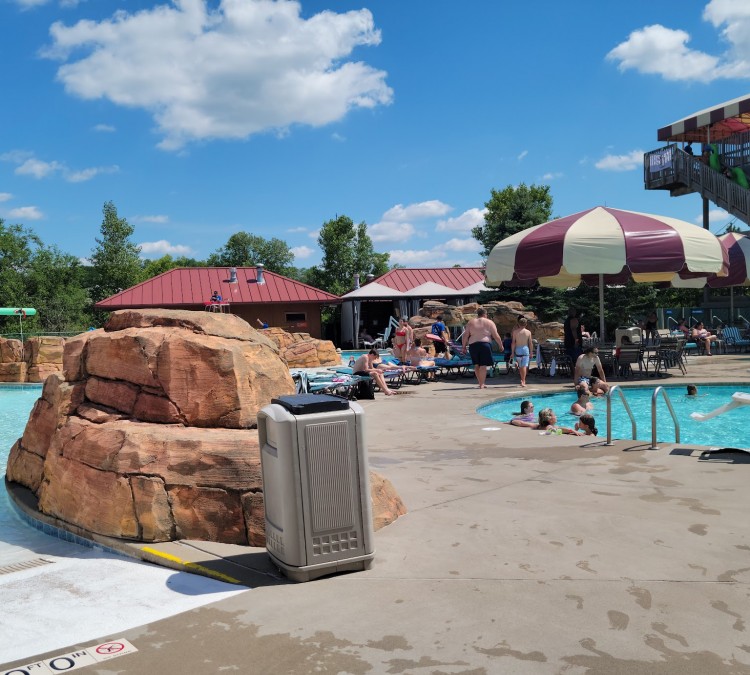 great-wolf-lodge-outdoor-waterpark-photo